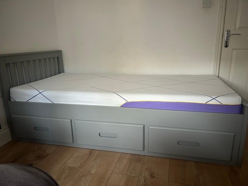 Grey small single - single, bed